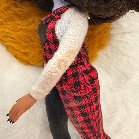 LOL Surprise OMG Winter Chill Camp Cutie (SKU: 330TO) - Picture 9 of 14